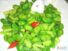 蒜苗炒豆板-金太仓宾馆