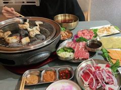 -围炉肉舍•炭烤活鳗•丹东海鲜烤肉(步行街店)