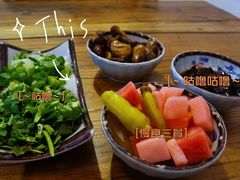 -毛辣果·贵州红酸汤牛肉火锅(西单店)