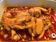 -蛙两只美蛙鱼头火锅(恒茂店)