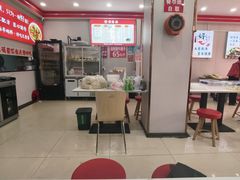 -鹍记特色牛杂面