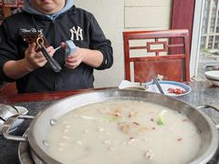 -老来福·非遗酸汤兔(凯旋路店)