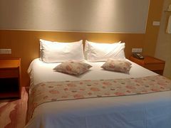 -昆山皇冠国际会展酒店