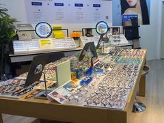 -天空之镜眼镜店蔡司依视路配镜授权零售店(望京颐堤港店)
