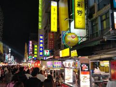 -六合夜市