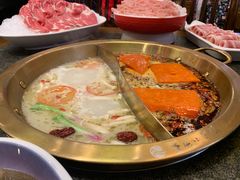 -小天鹅火锅·一线江景洪鼎旗舰店(洪崖洞店)