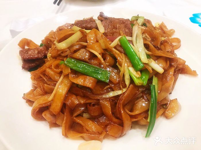 稻香酒家·34年老字号·港式粤菜(汉街店)干炒牛河图片