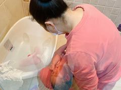 -苏州雏渐肥月嫂