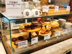 面包甜点陈列柜-Moka Bros 摩卡站(嘉华店)