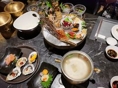 -半岛翡丽海鲜自助餐厅(观风亭店)
