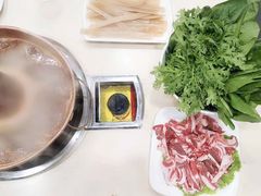 -楼外楼大刀肉传统火锅居(博学路店)