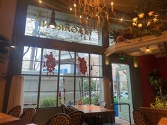 -玛格萝妮比萨屋(陆家浜路店)
