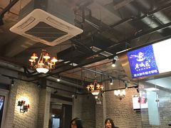 大堂-巴四老城区炭火蛙锅(张江店)