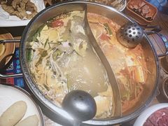 -快活林酸汤鱼鲜品火锅店(甲秀楼店)