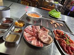-马路牙子地桌烤肉(工体店)