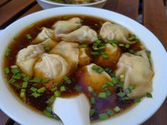 红汤鲜肉大馄饨-吴家馄饨