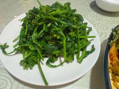 清炒白油菜-圣厨牛腩(青春岛社区玉寿苑店)