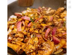 -胡须佬鸡煲四季火锅店(石厦西村直营店)