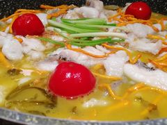 老坛酸菜鱼-山城外·非遗酸菜鱼(财富中心店)