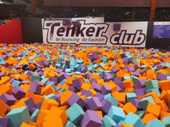 -Tenker Club弹刻极限主题公园 · 蹦床 · 团建 · 生日派对(大关店)