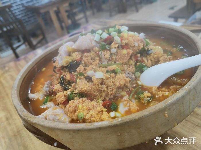 湘聚南县土菜馆(龙山二路店)鱼籽鱼泡火锅图片