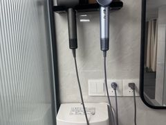 -蓝海豚游泳俱乐部(南京西路店)