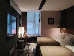 -万泊酒店(长沙五一广场国金中心店)