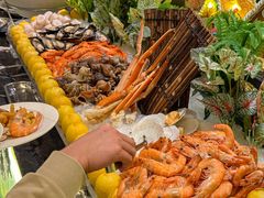 -广州万富希尔顿酒店·感趣自助餐厅·金秋蟹宴生蚝海鲜刺身烧烤