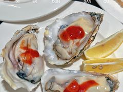 -广州万富希尔顿酒店·感趣自助餐厅·金秋蟹宴生蚝海鲜刺身