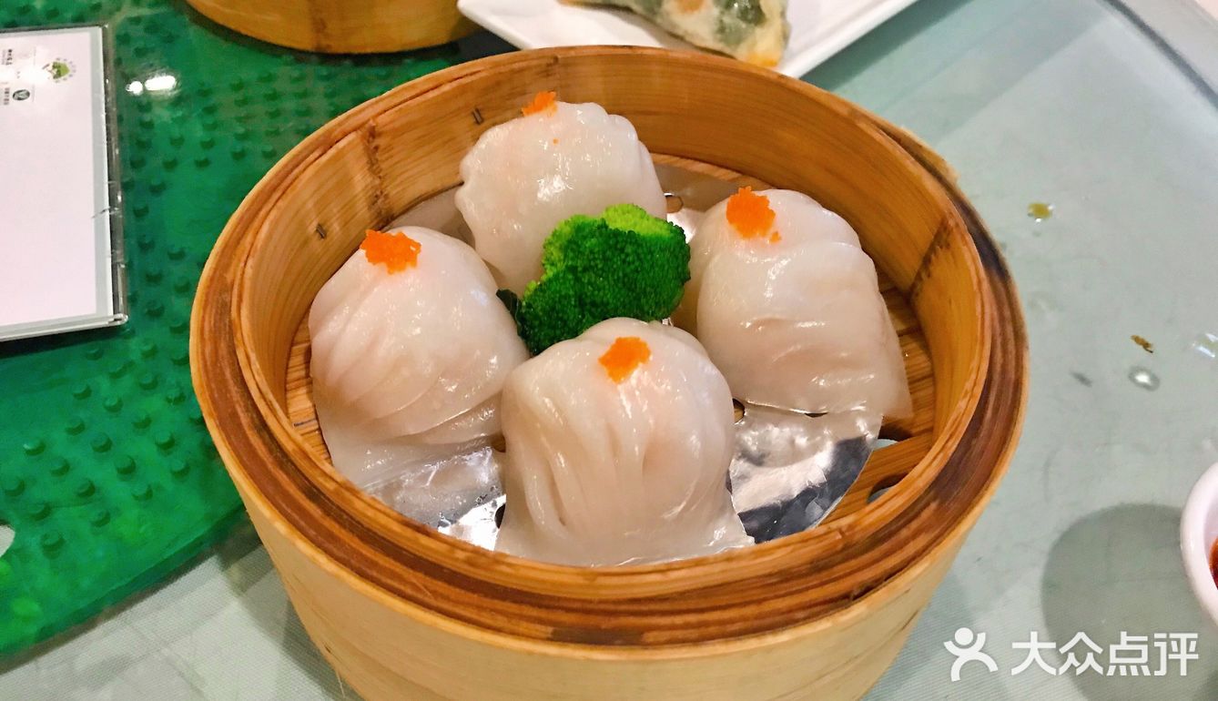 非常的喜欢粤菜,起了个早吃上了早茶,最爱虾饺