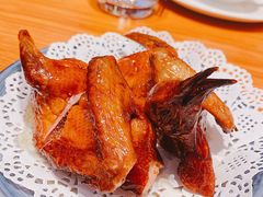 脆皮乳鸽-頂好酒家·经典粤菜(海信广场店)