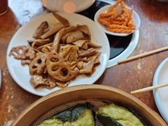 -老鼎万春卤菜(五代传承创始老店)