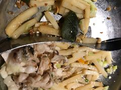 -小鱼小牛·鱼牛干锅·脆鱼火锅(世欧广场店)