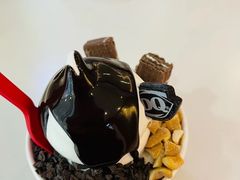 巧克力威化腰果脆高高杯-DQ·蛋糕·冰淇淋(河东万达店)