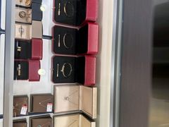 -恒一珠宝·回收黄金钻石奢侈品(灵岩南路店)