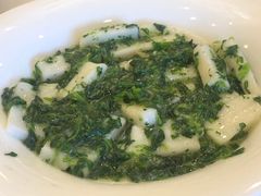 荠菜肉丝炒年糕-上海老饭店(北京分店)