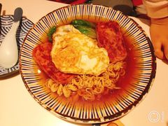 叉烧煎蛋出前一丁-龙记香港茶餐厅(久光百货店)