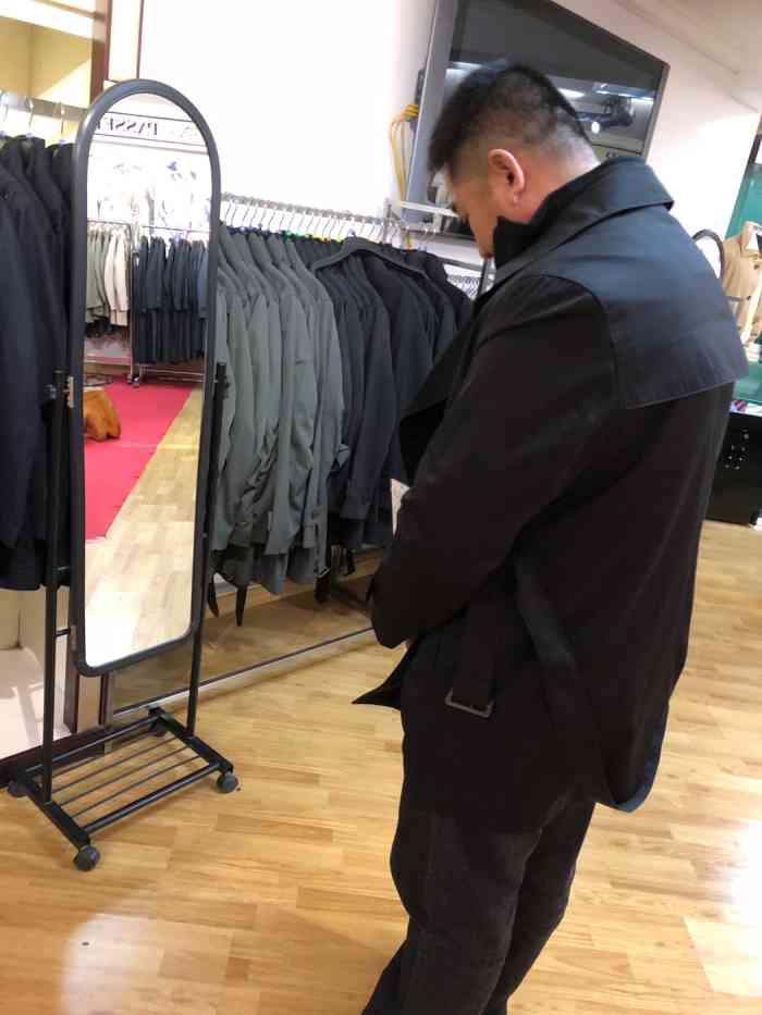 过路人风衣品质好,款式好,特价便宜,一直以来的忠实用户,感谢大众点评