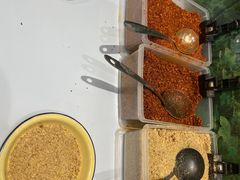 -马路边边串串香(苗栗路店)