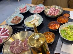 -臻牛烤肉