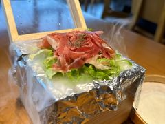 -包整·丝娃娃(一览甲秀楼风景店)