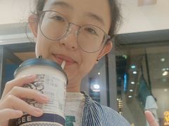 -霸王茶姬(泛海广场店)