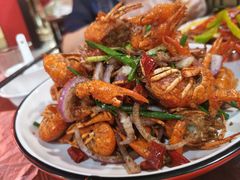 -虾弄弄海派小龙虾·牛羊蝎子火锅