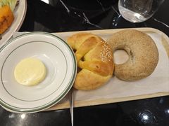餐前开胃面包-1981牛排西餐厅(海信店)