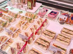 -巴黎贝甜(大宁国际商业广场店)