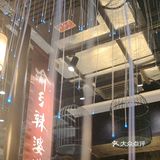 有三个小船可以定，环境很好，刚装修完的