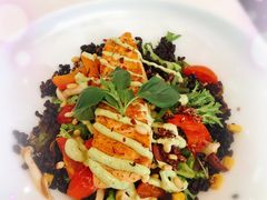 烤三文鱼色拉-新元素(蓝色港湾店)