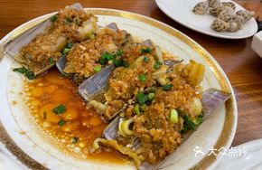 Garlic Steamed Clams