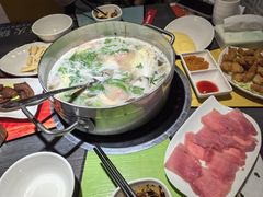 -四季喧黔味豆米火锅(万达广场店)