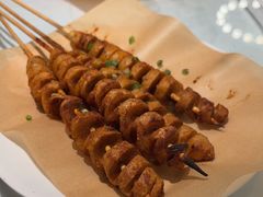 -刘姐啤酒鱼民族演艺餐厅(西街总店)